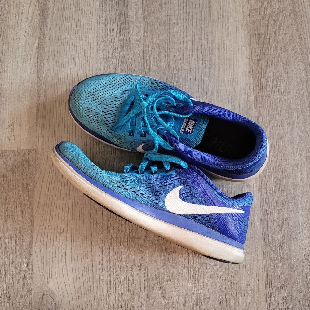 Women Nike Runners 8